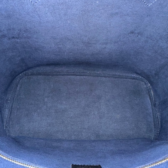 Louis Vuitton Neverfull MM Tote - Picture 14 of 16